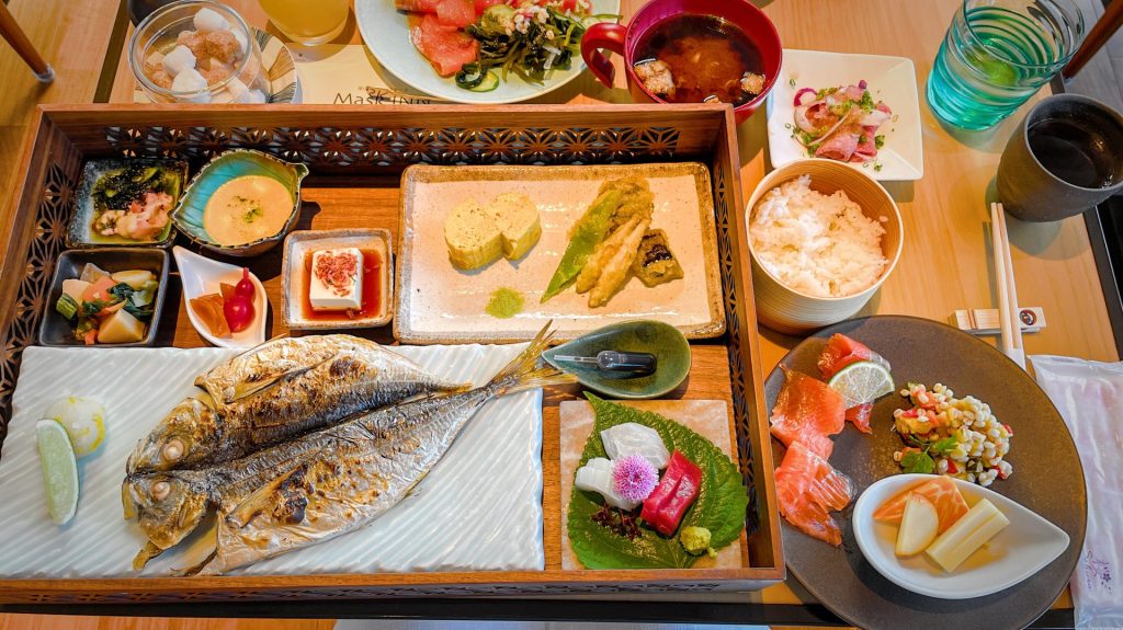 朝食