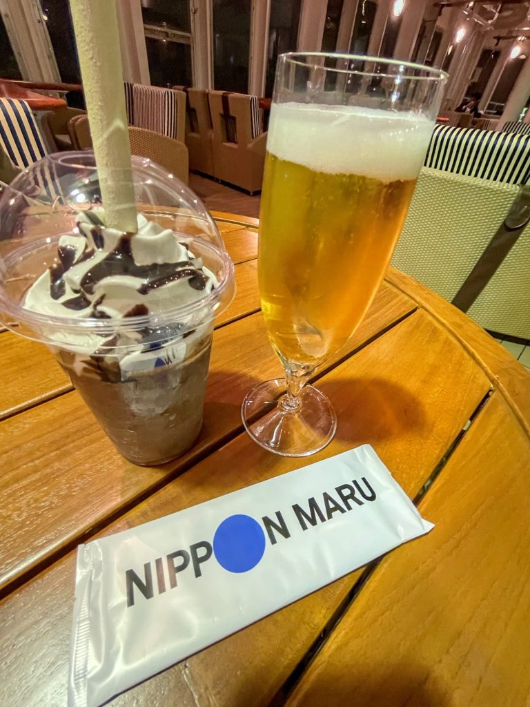 にっぽん丸でのショコリキサーと生ビール